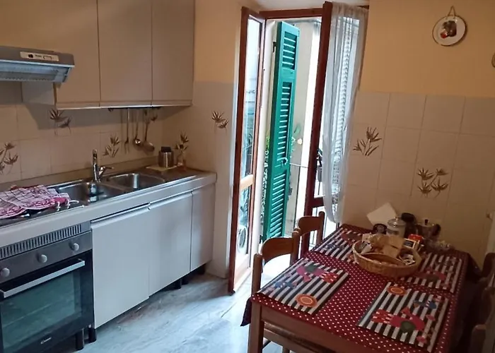 Sopra_lavia Stazione_la Spezia_cinque Terre * La Spezia